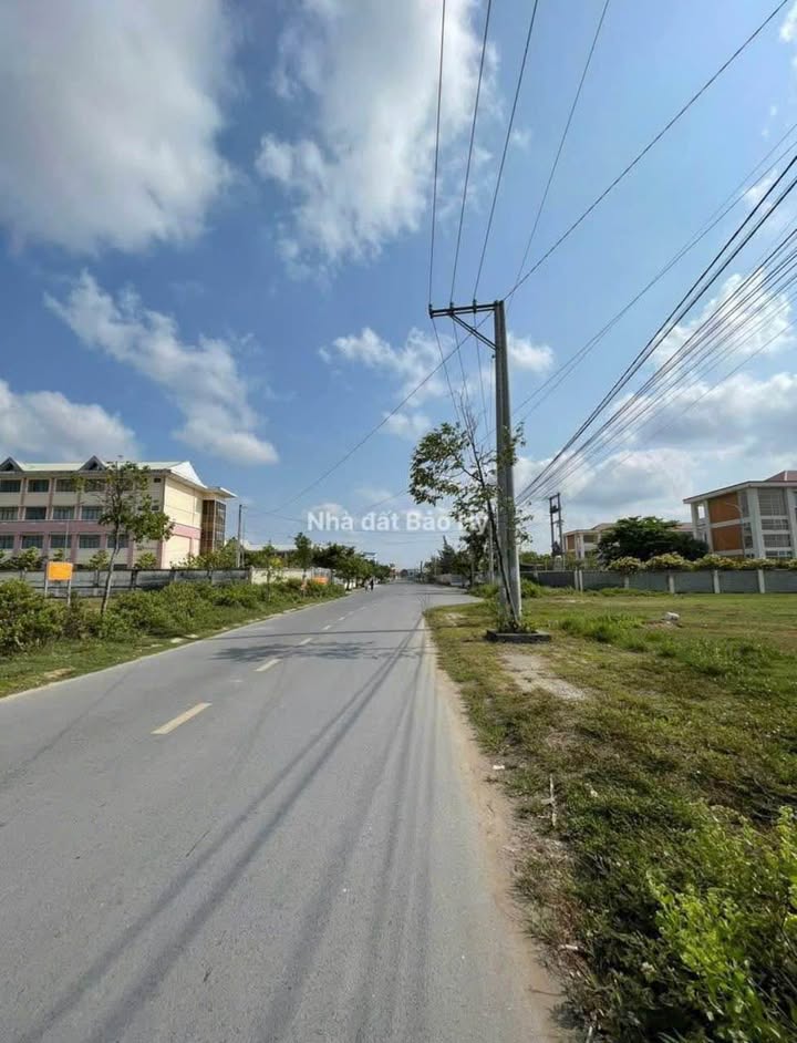 Đất mặt tiền đường Chu Văn An, Trà Vinh 265.55m² - Sổ đỏ chính chủ, giá tốt!