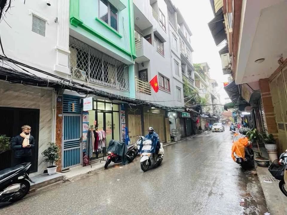 Nhà phố An Dương Tây Hồ 30m² giá 9.4 tỷ - Kinh doanh sầm uất, ô tô tránh!