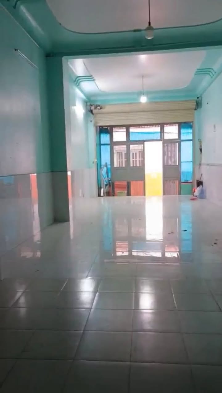 Mặt bằng cho thuê hẻm Lạc Long Quân, quận Tân Bình 110m² - Giá chỉ 10 triệu