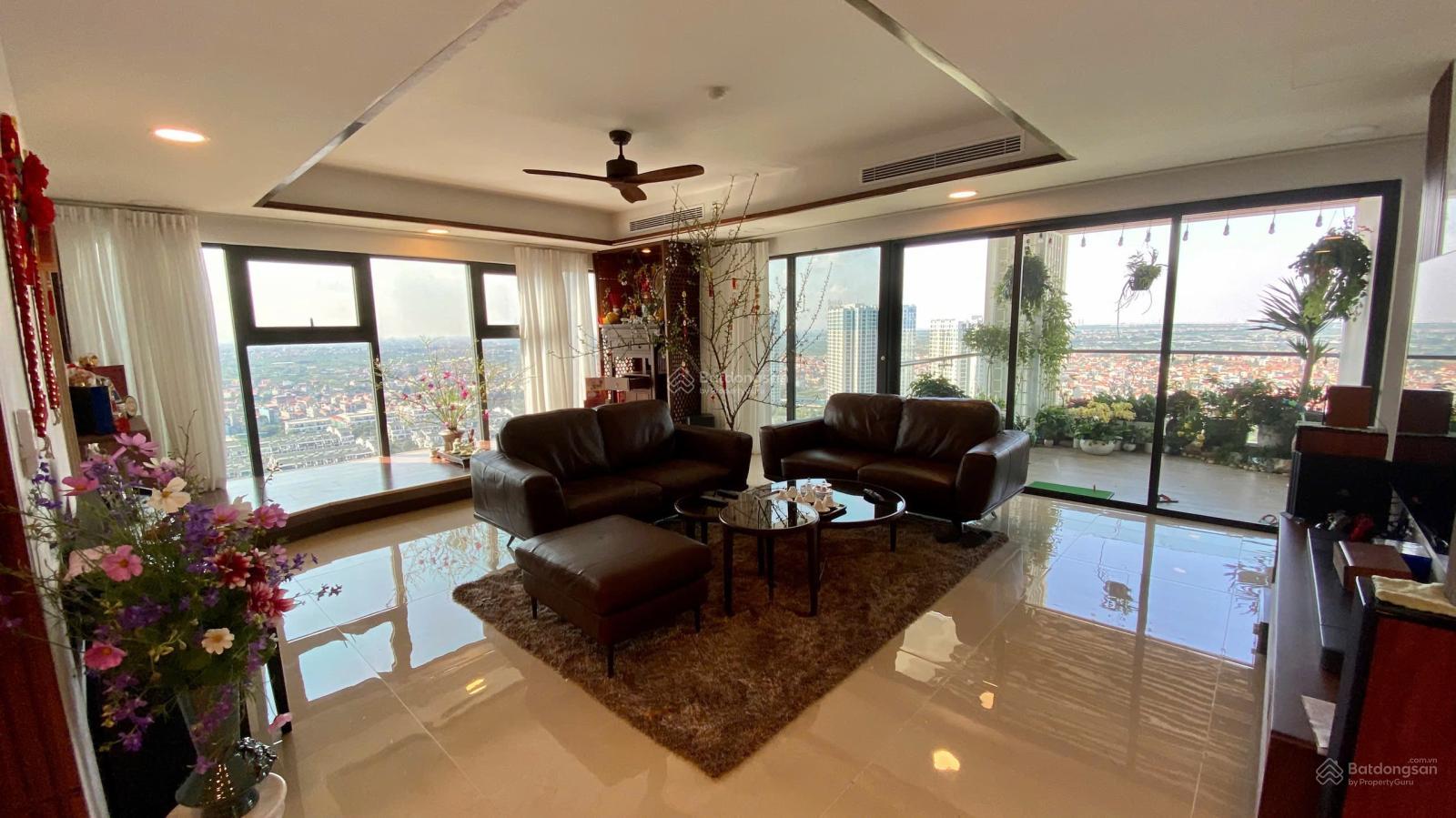 Căn hộ Aqua Bay 160m² giá 13.6 tỷ - Nội thất gỗ óc chó cao cấp, view hồ Thiên Nga