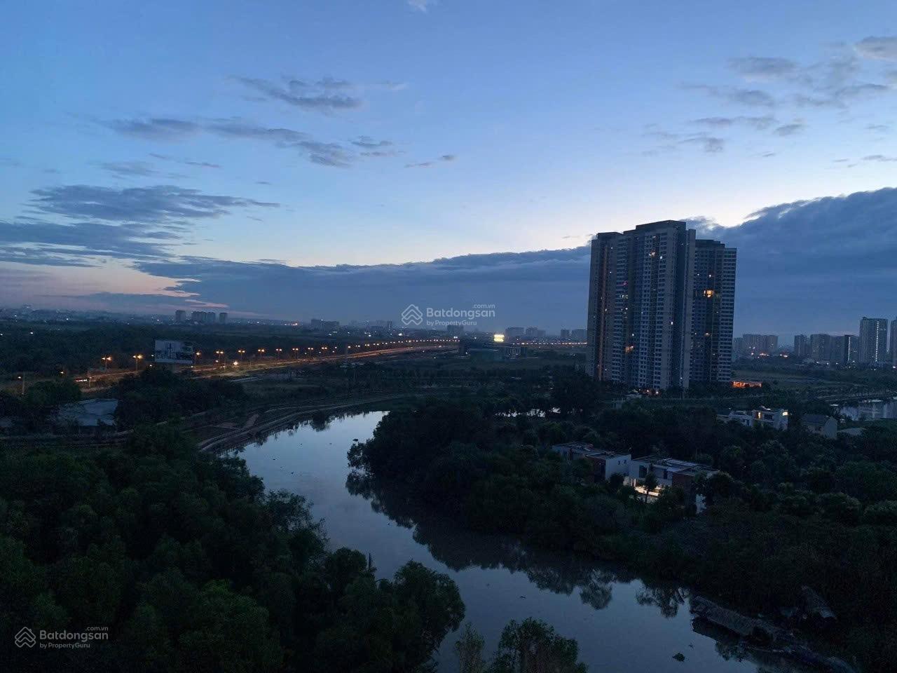 Penthouse Cao ốc Thịnh Vượng Quận 2 173m² giá 8,5 tỷ - Không gian sống lý tưởng!