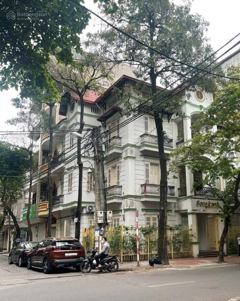 Bán biệt thự lô góc Lão Thành Cách Mạng, DT 220m2, MT 15m đường 20m - Sân vườn, KD siêu đỉnh