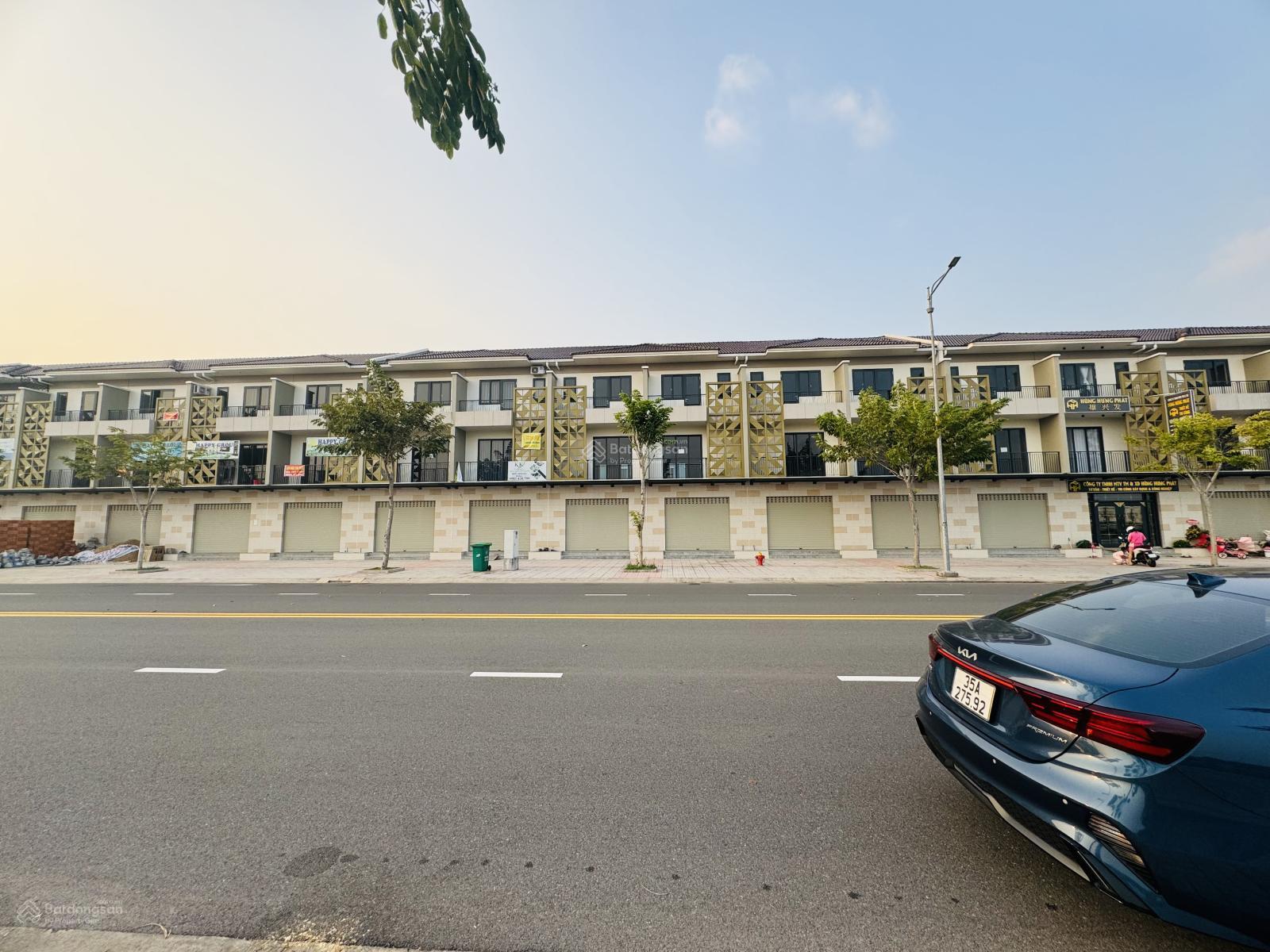 Shophouse Suncasa Central 100m² giá 3.9 tỷ - Mặt tiền 25m kinh doanh sầm uất!