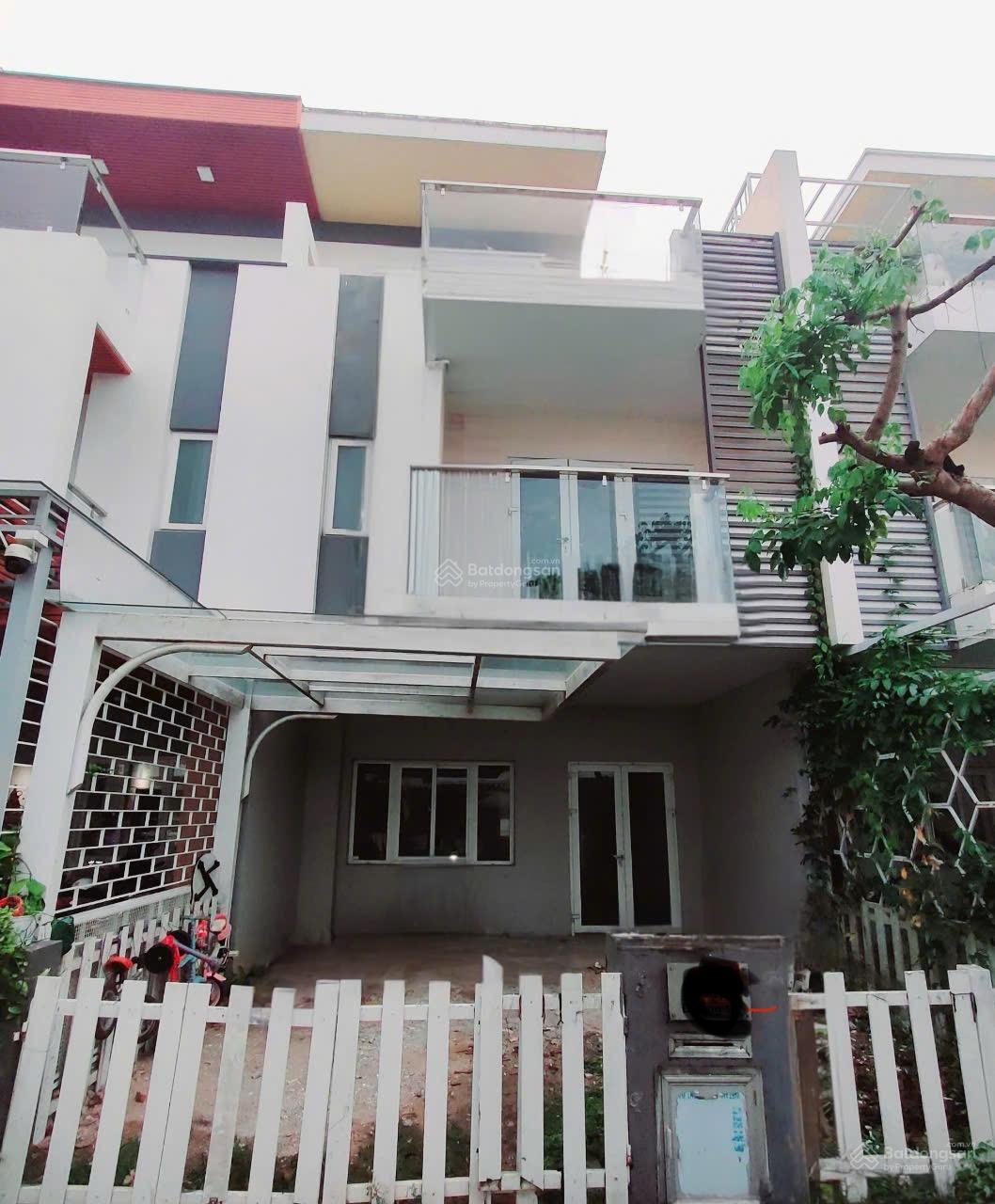 Nhà phố Melosa Garden 6x18m giá 10.7 tỷ - Nhà thô hướng Bắc, sổ hồng sẵn