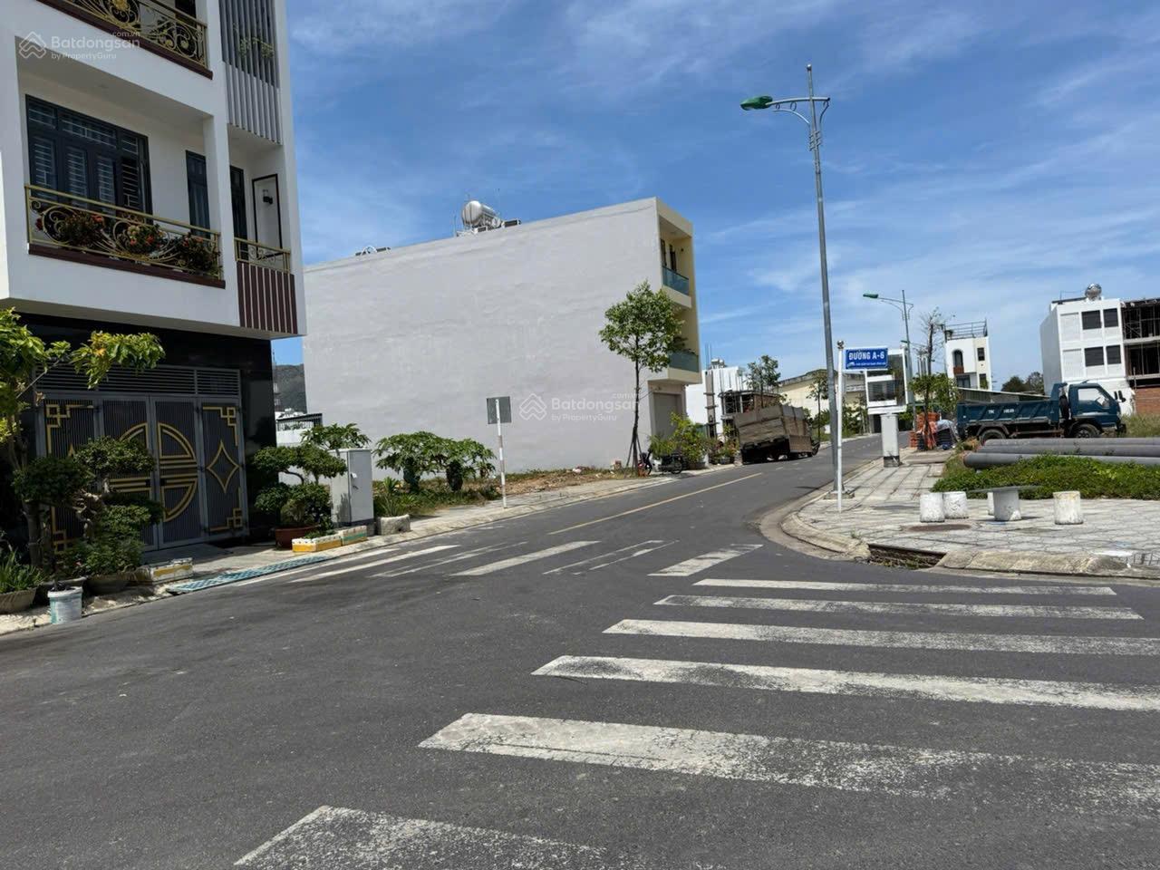 Đất nền giá tốt tại KĐT Nam Vĩnh Hải 100m² chỉ 3.4 tỷ - Cơ hội vàng cho nhà đầu tư!