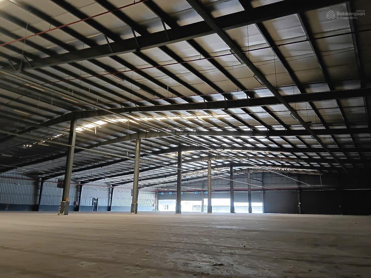 Cho thuê kho Hoà Bình, Quận Tân Phú 480m² - Xe container tới cửa kho!