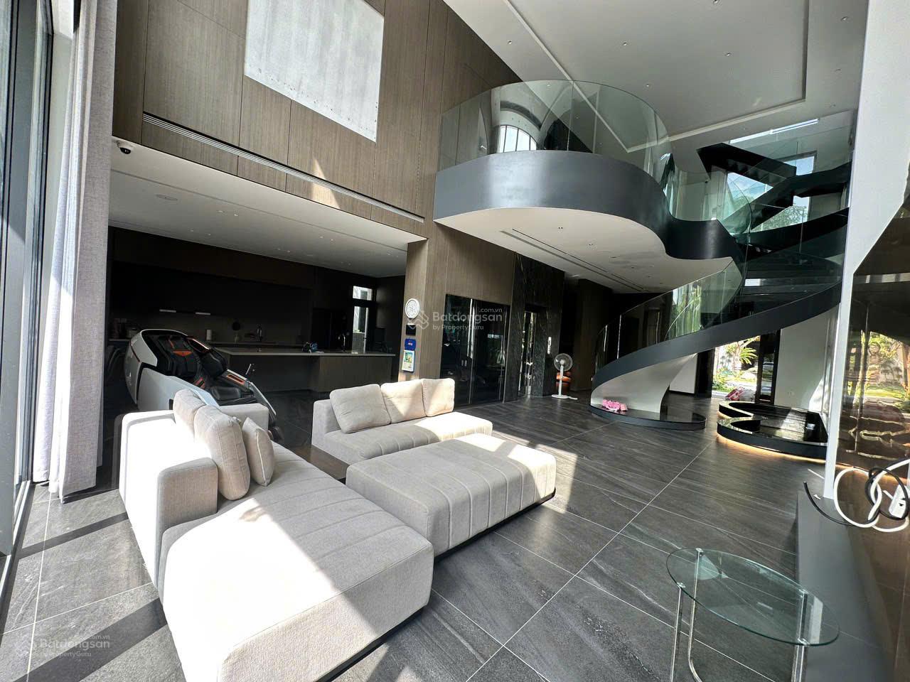 Biệt thự đơn lập 480m² hồ Đông Nam - Full nội thất tại Ecopark giá 105 tỷ