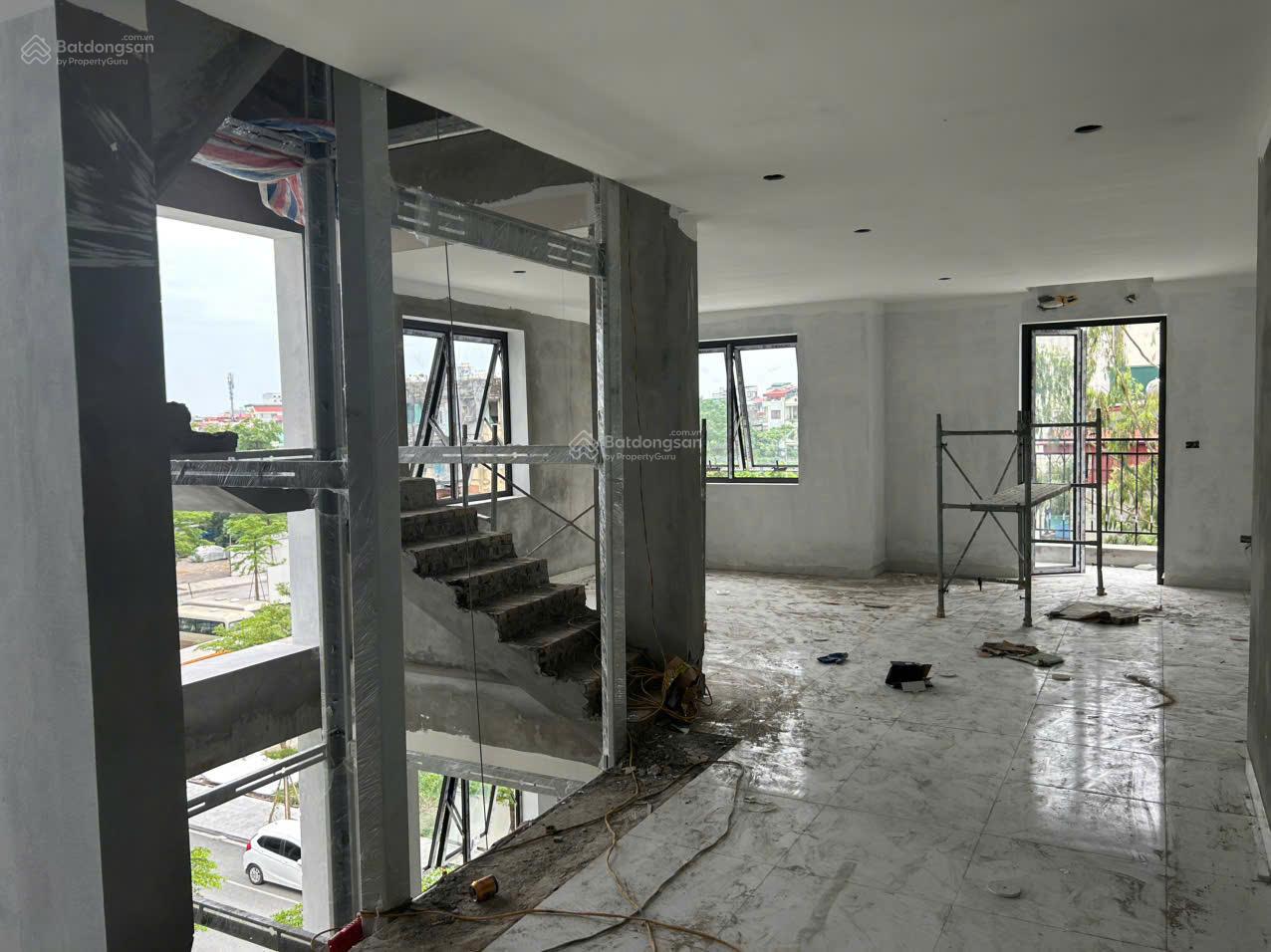 Shophouse lô góc 4 tầng tại Rose Town 79 Ngọc Hồi - Cho thuê giá 50 triệu/tháng