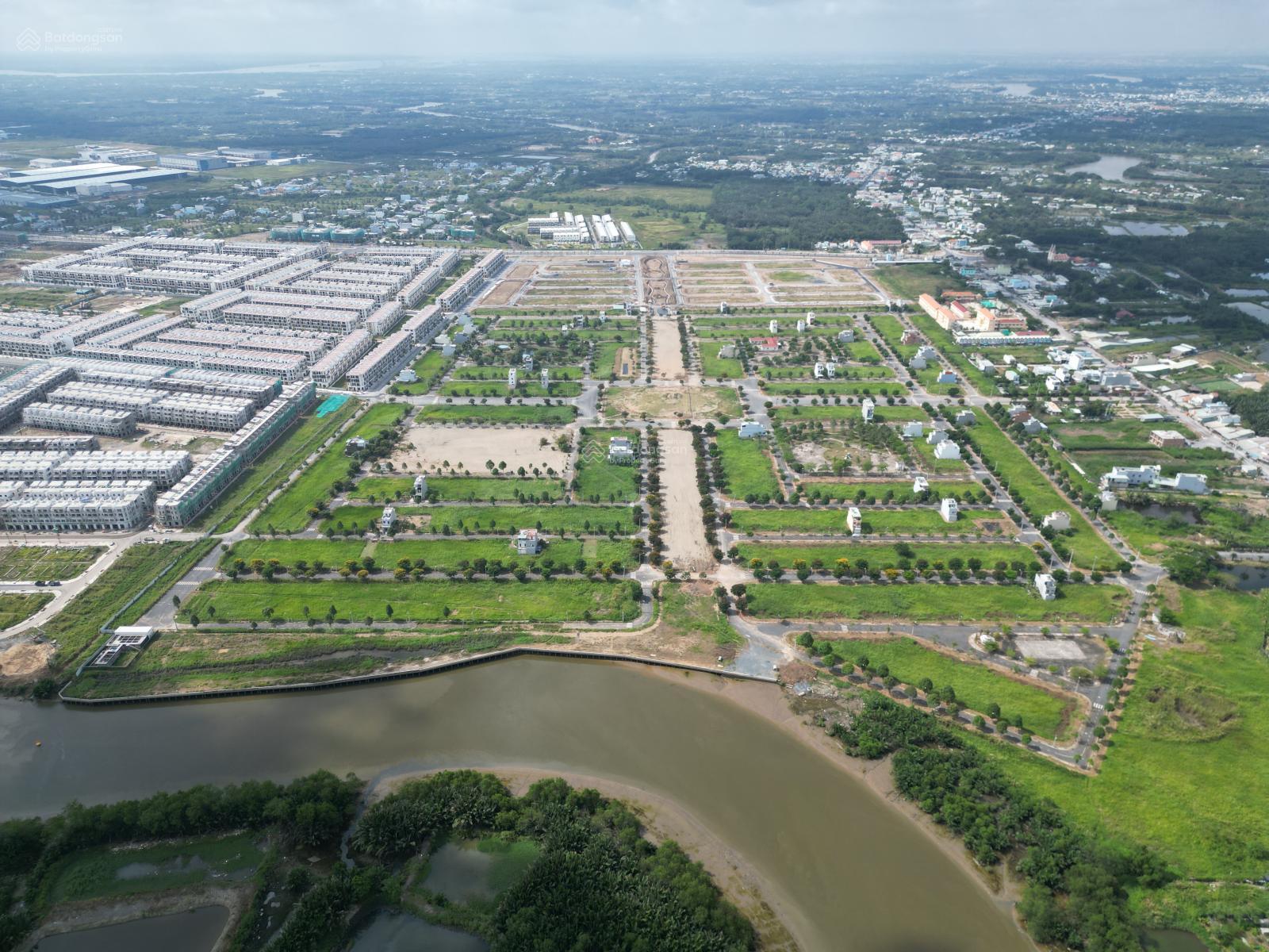 Đất nền Sài Gòn Village Lê Văn Lương 109m² giá 2.95 tỷ - Sổ hồng công chứng ngay!