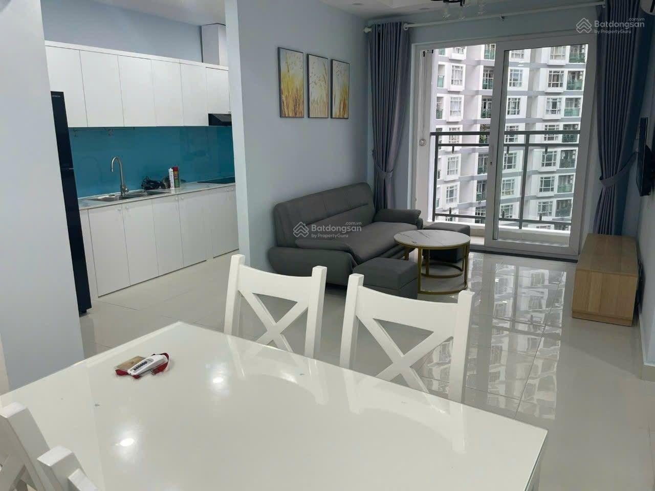 Căn hộ Florita Tân Hưng 80m² giá 15 triệu - Thiết kế hiện đại, đầy đủ tiện nghi!