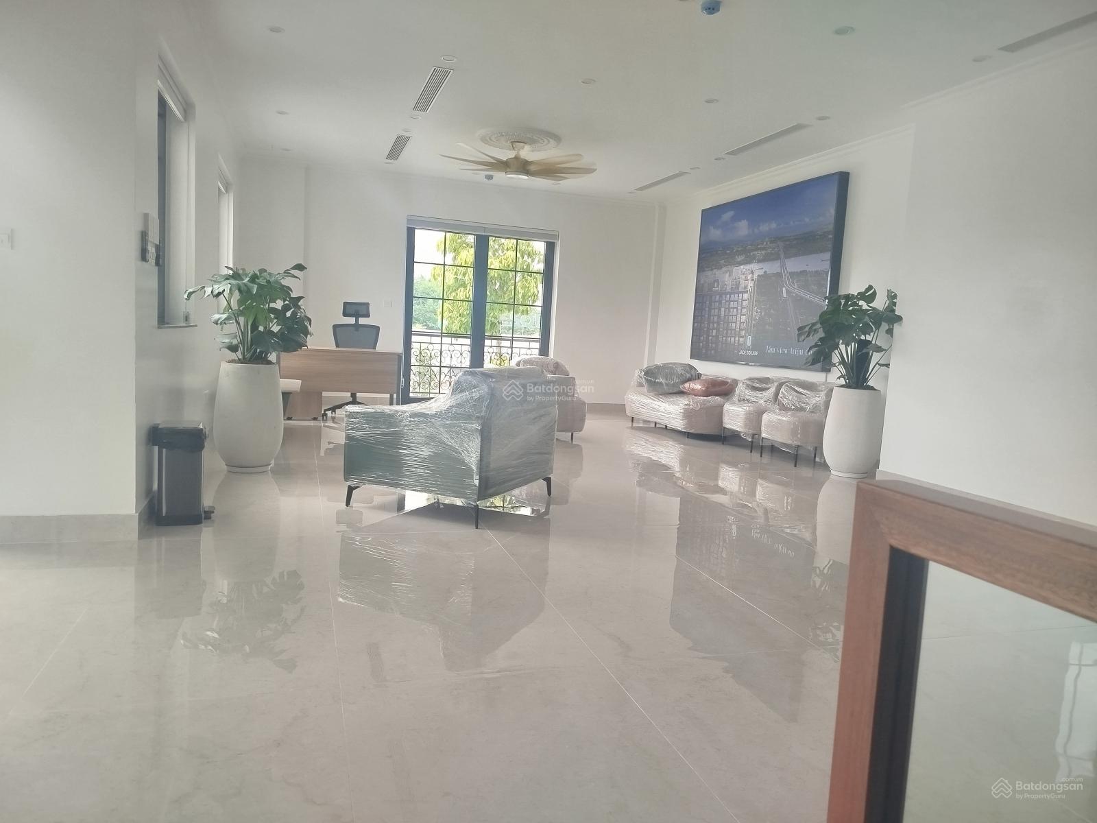 Cho thuê văn phòng tại Jade Square, Bắc Từ Liêm, 150m² chỉ 30 triệu - Không gian làm việc lý tưởng!