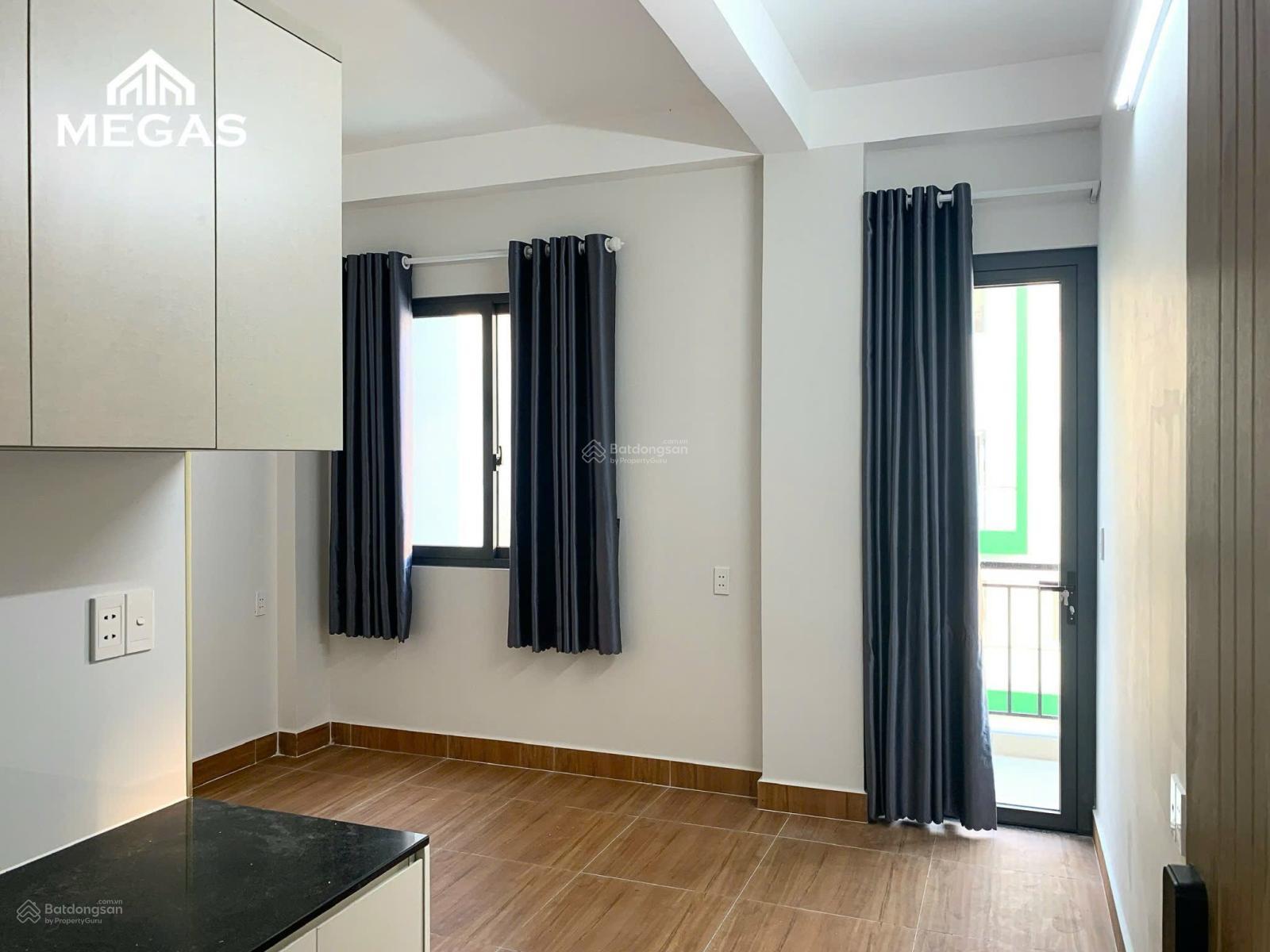 Cho thuê nhà trọ đẹp ban công tại Khu đô thị Cát Lái, 25m² giá 3,6 triệu - Không gian sống thoải mái!