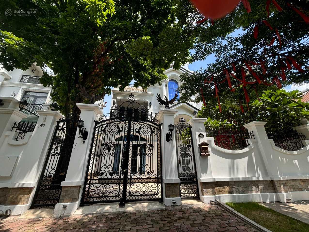 Cho thuê biệt thự đơn lập Nam Phú - khu Compound an ninh, 5PN, nhà đầy đủ nội thất mới rất đẹp