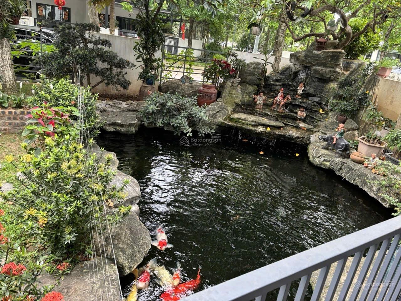 Cho thuê căn góc ST3 Gamuda 270m² chỉ 38 triệu - Hồ cá, sân vườn rộng rãi!