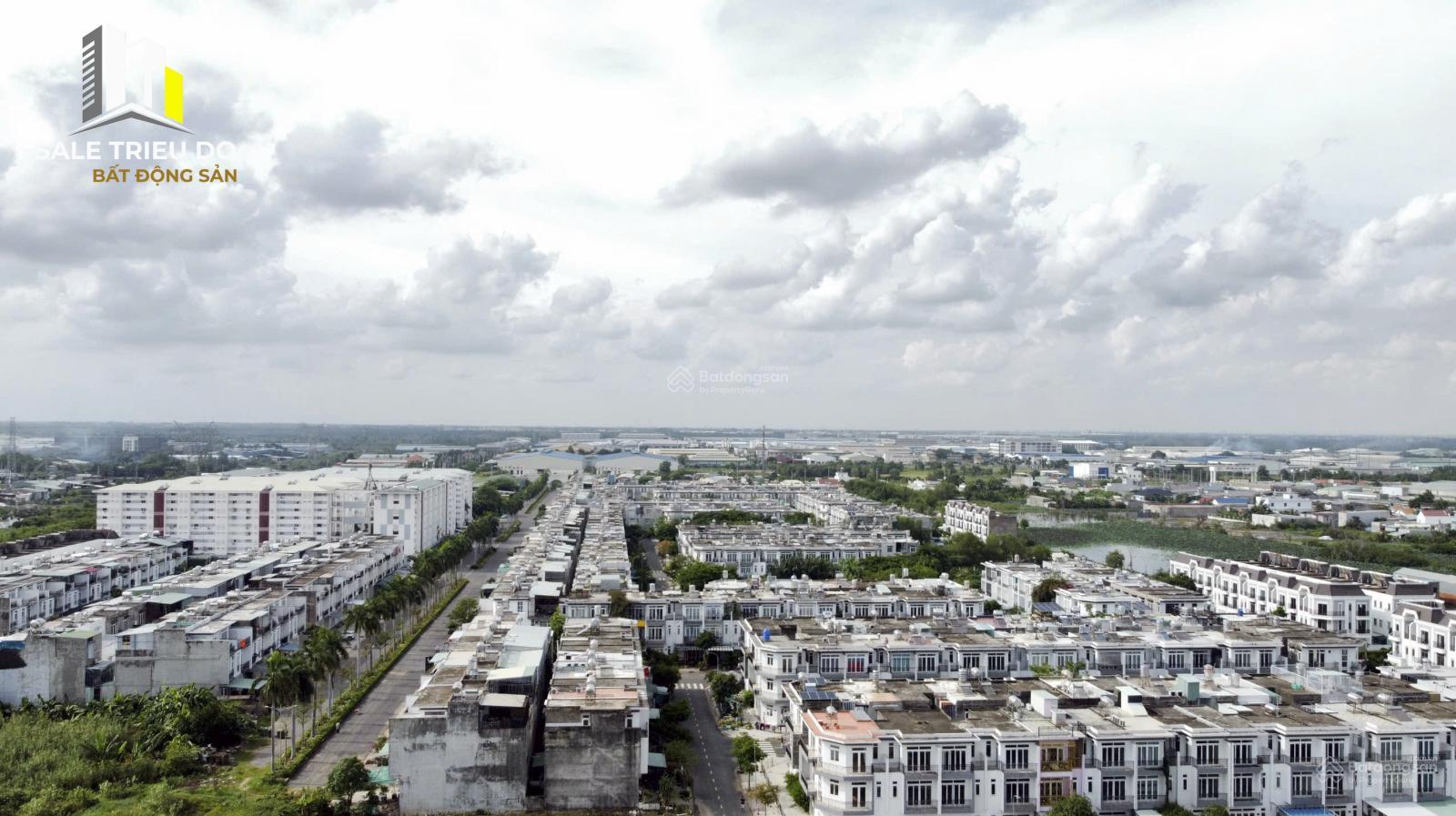 Nhà phố Phúc An City, Đức Hòa, Long An 75m² giá 2,85 tỷ - Đầy đủ nội thất, sẵn sàng vào ở!