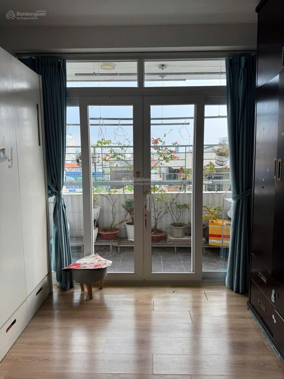 Căn hộ chung cư A4 Phan Xích Long 68m² giá 12 triệu - Đầy đủ nội thất, ở ngay!