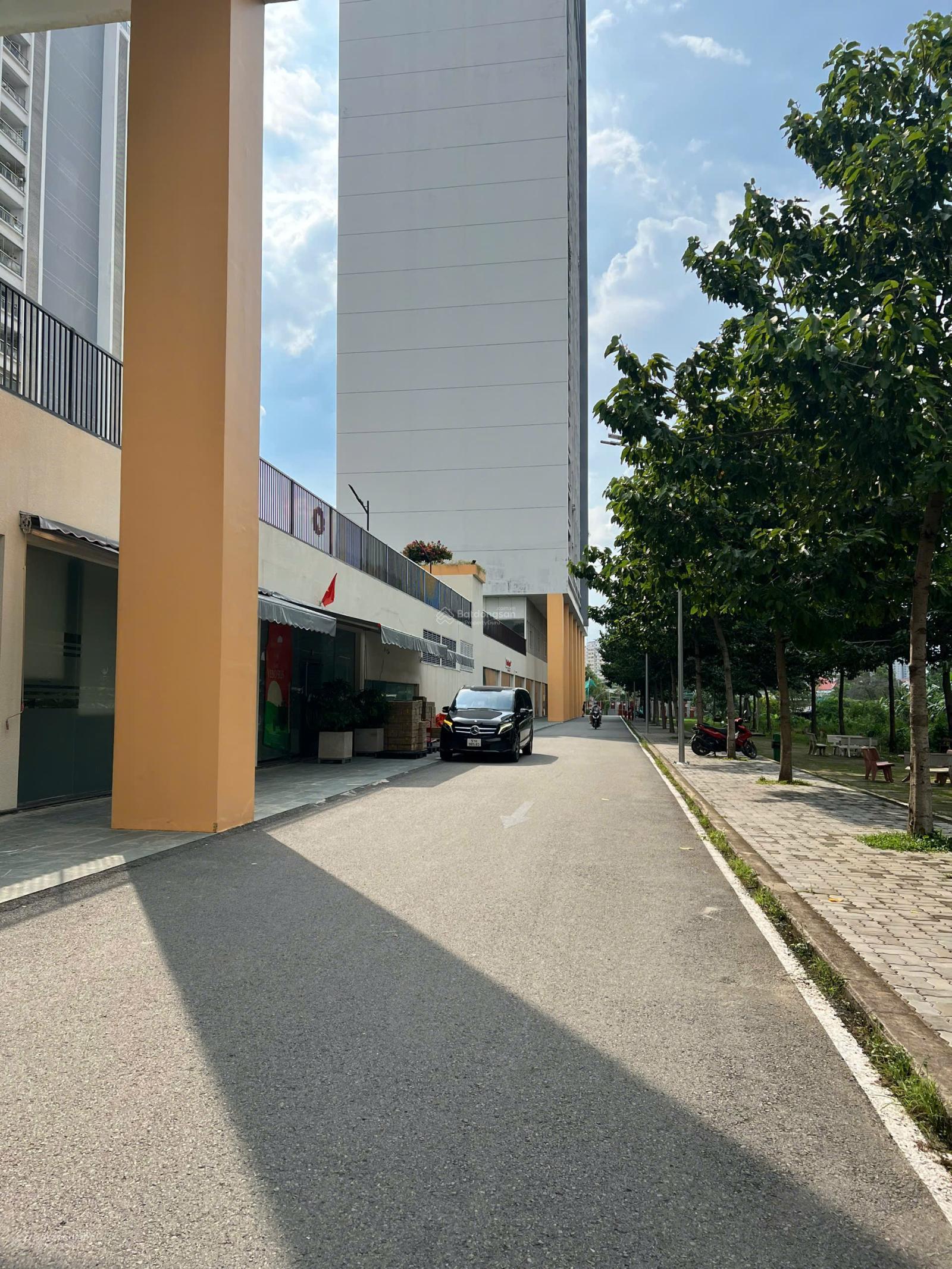 Cho thuê shophouse tại PetroVietnam Landmark Quận 2 67m² giá 13 triệu - Sẵn sàng sử dụng ngay!