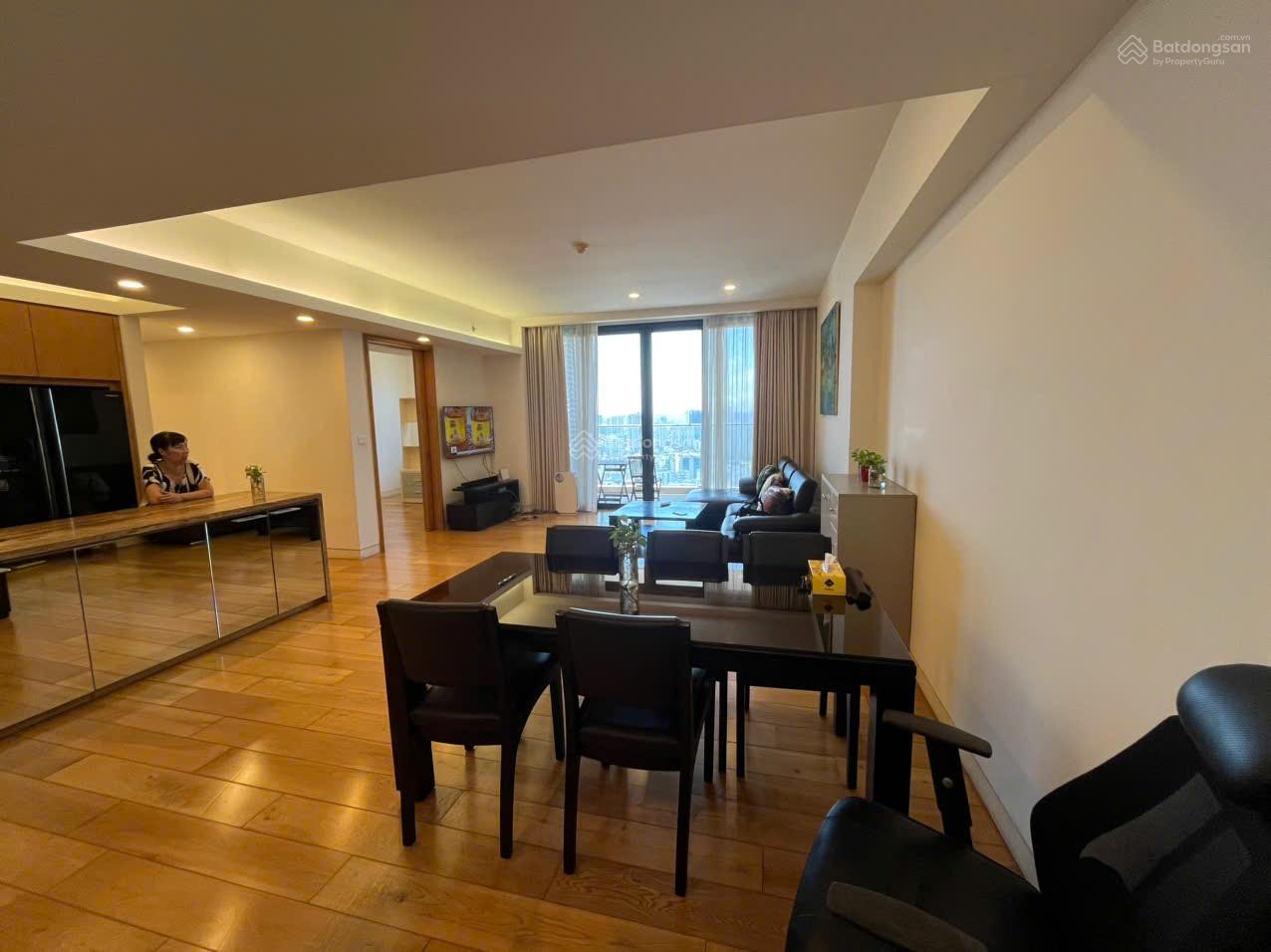 Căn hộ IPH Cầu Giấy 93m² giá 11.12 tỷ - Full nội thất, sinh khí thịnh vượng!