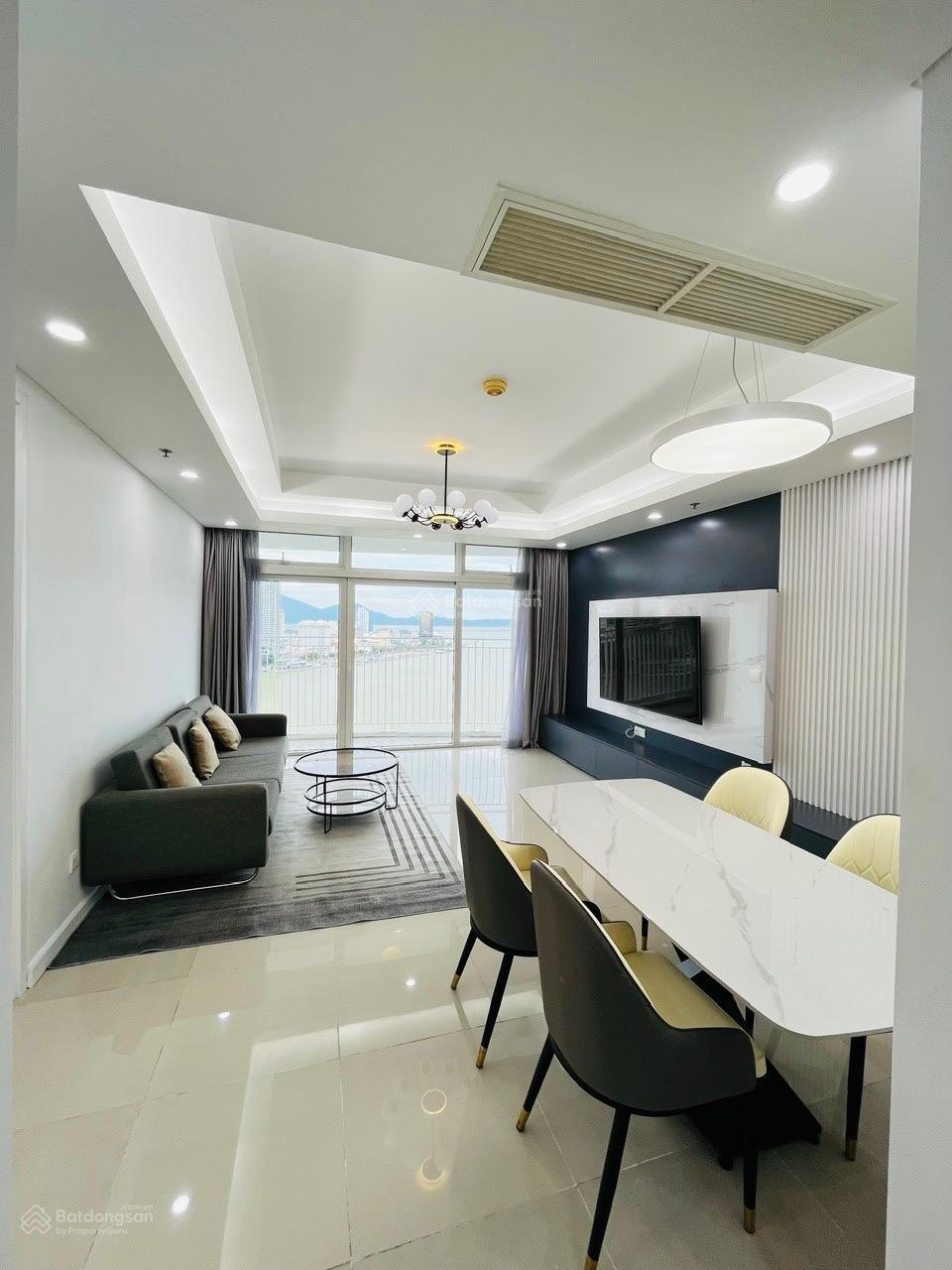 Căn hộ Azura 2PN 108m² giá 35 triệu - View pháo hoa sông Hàn tuyệt đẹp!