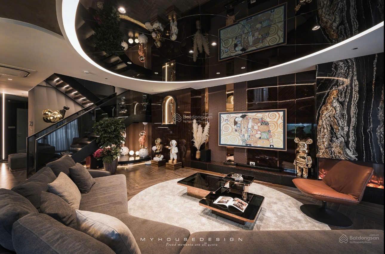 Căn hộ 3PN, 2WC 175m² tại tòa B Vinaconex2, giá 12,5 tỷ - Phong thủy tốt, sẵn sàng vào ở!