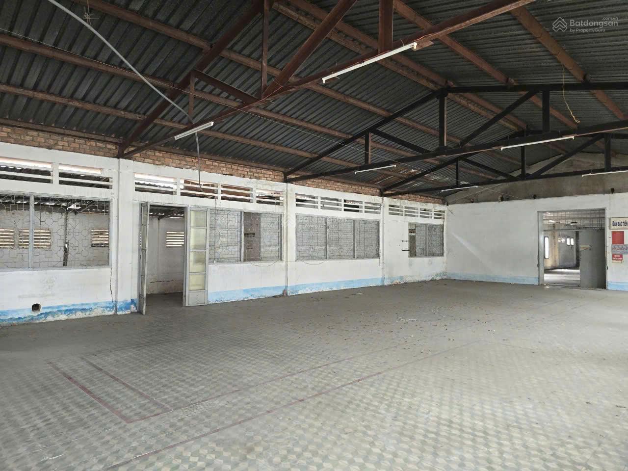 Cho thuê kho, nhà xưởng tại Xa Lộ Hà Nội, Trường Thọ, Thủ Đức, 1000m² chỉ 110 triệu