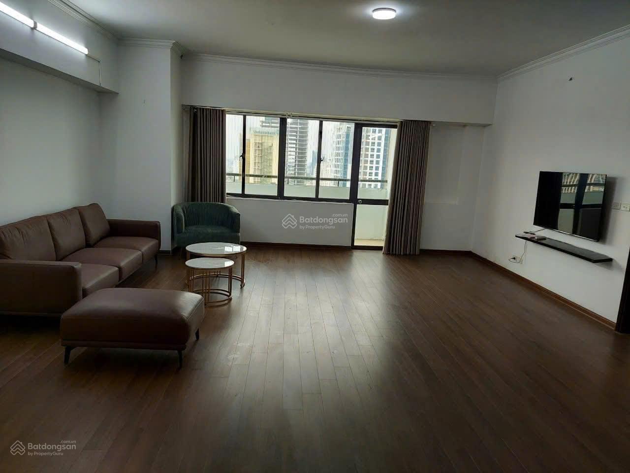 Căn hộ chung cư Láng Hạ, Ba Đình 200m² giá 24 triệu - Full nội thất, chỉ việc vào ở!