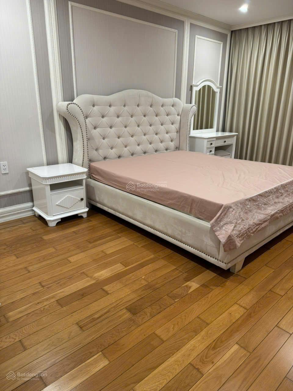 Cho thuê căn hộ 2PN/2WC 87m² có sân vườn tại Léman Luxury, Quận 3 - Giá thuê 35 triệu/tháng!