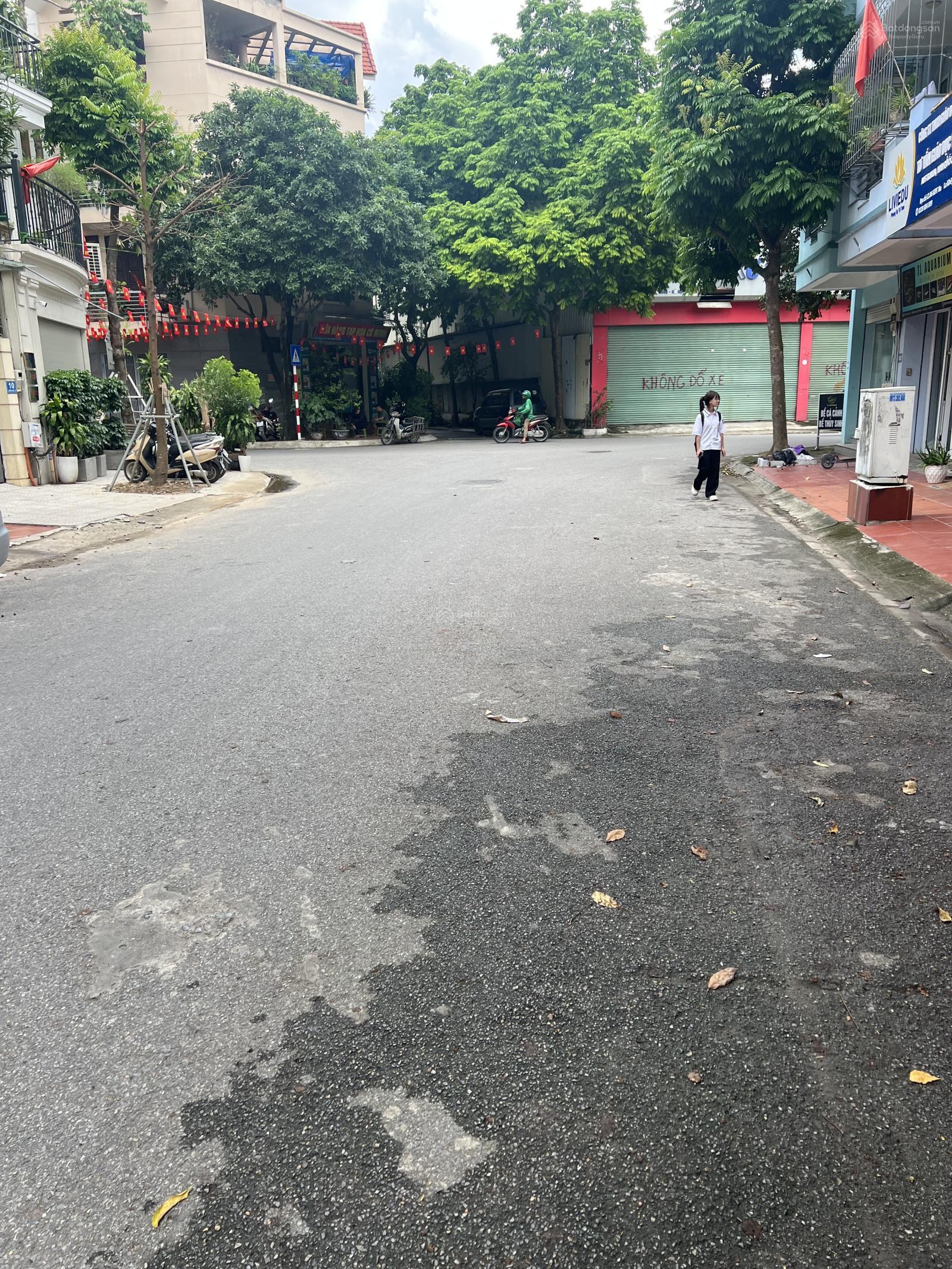 Nhà phố kinh doanh mặt phố Nguyễn Văn Lộc, Hà Đông 35m² giá 11 tỷ - Đầu tư sinh lời ngay!