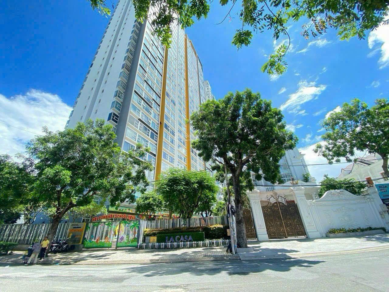 Căn hộ La Casa, Đào Trí, Quận 7, 92m² giá chỉ 11 triệu - Thiết kế hiện đại, nội thất đầy đủ!