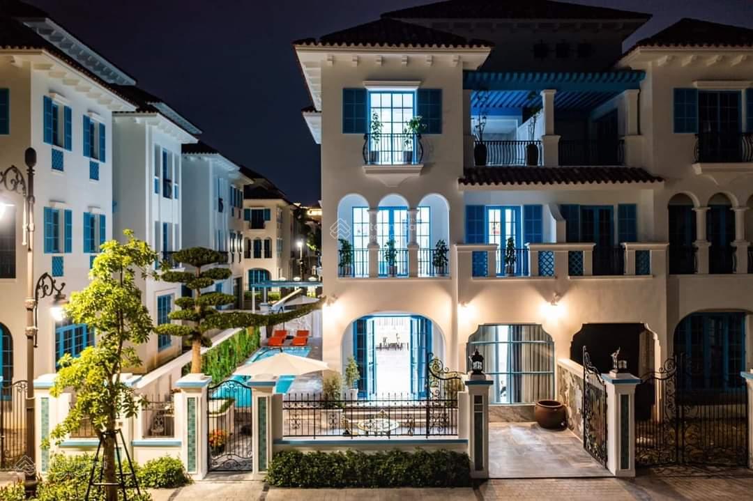 Biệt thự Sun Feria Bãi Cháy Hạ Long 300m² giá 35 triệu - Không gian sống đẳng cấp!