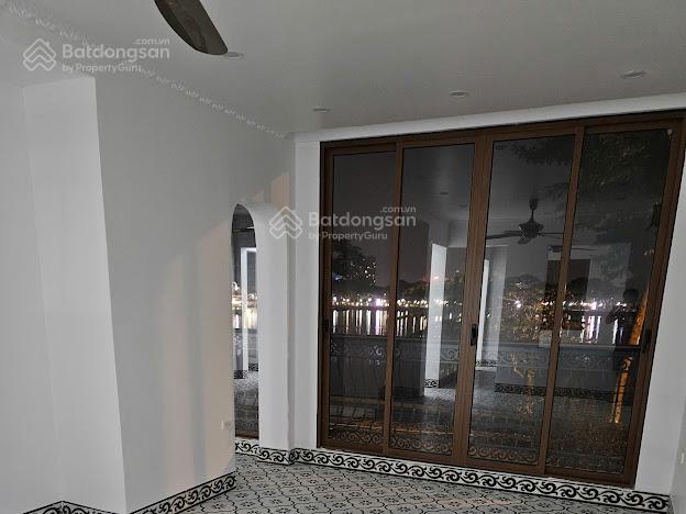 Cho thuê nhà mặt phố Trúc Bạch 400m² giá 80 triệu - Tiện ích đầy đủ, phù hợp kinh doanh!