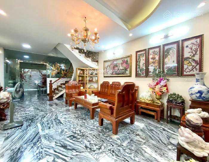 Biệt thự lô góc Văn Quán, Hà Đông 220m² giá 70 tỷ - Nhà hoàn thiện đẹp, thang máy sẵn sàng!