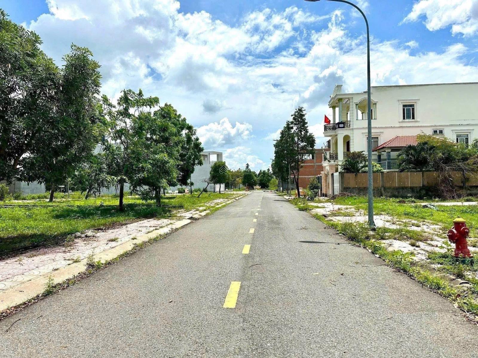 Bán lô đất thổ cư đường D4, KDC Idico 2, Tân An - 125m² giá 3.4 tỷ - Thương lượng nhẹ!