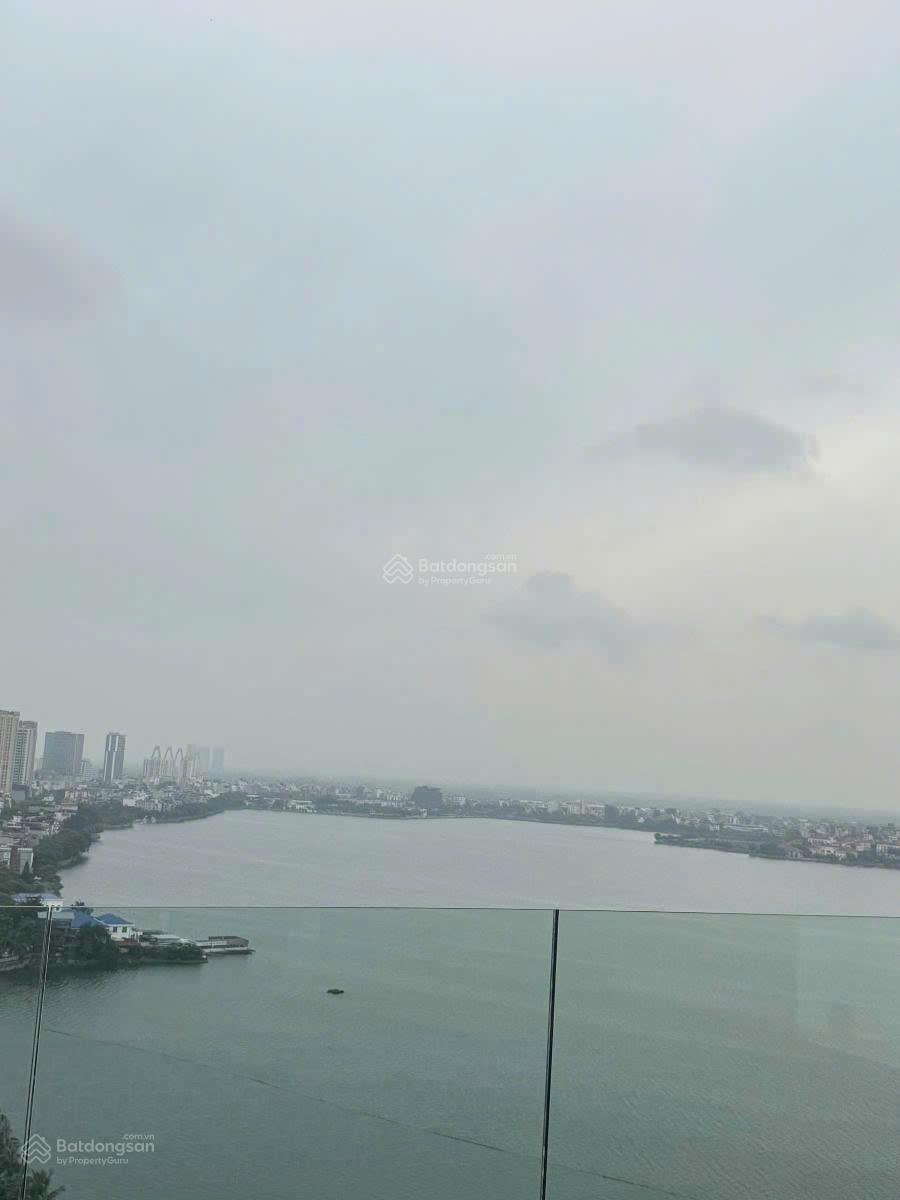 Bán Penthouse Watermark Lạc Long Quân 311m² giá 4x tỷ - View Hồ Tây tuyệt đẹp!