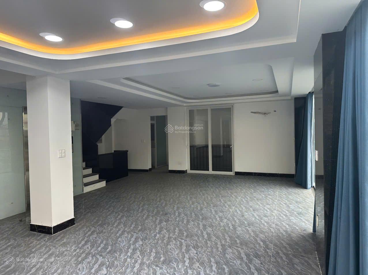 Cho thuê nguyên căn mặt tiền 7m khu biệt thự Sadeco Ven Sông Quận 7 - Nhà mới đẹp, sửa chữa theo nhu cầu!