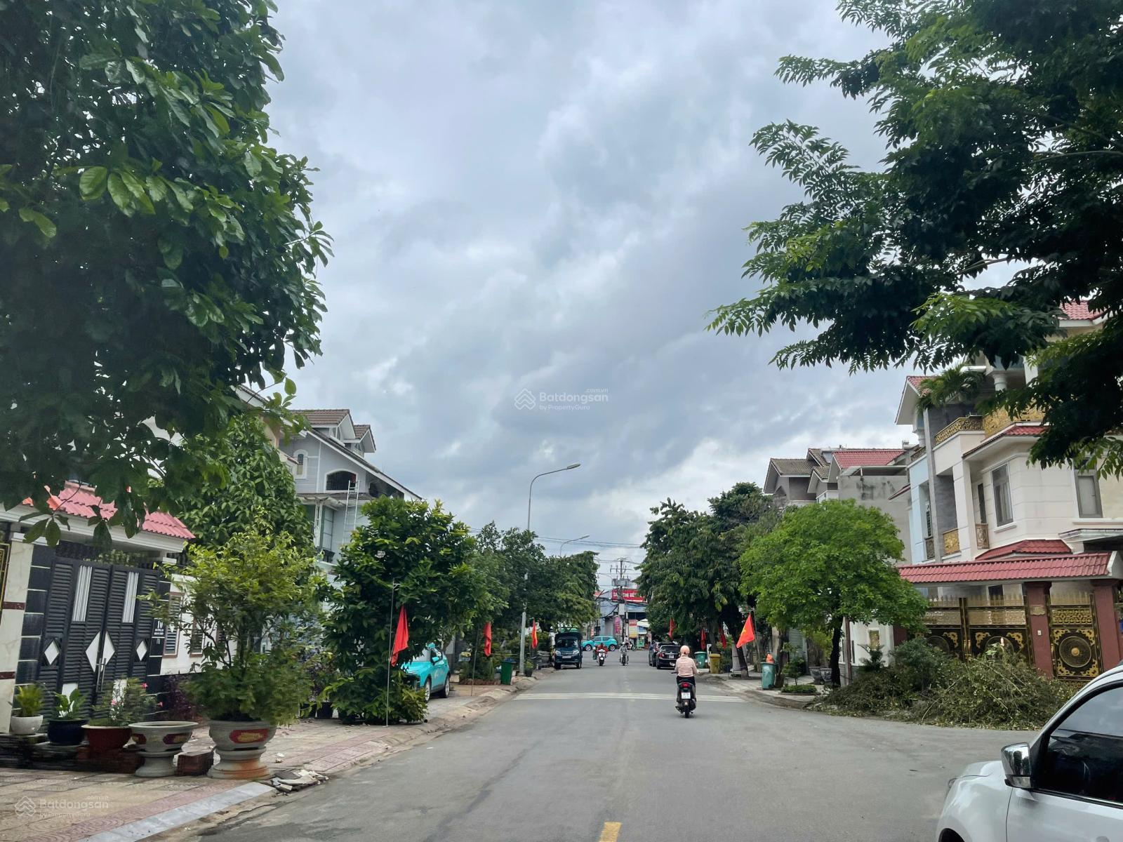 Bán nền biệt thự đơn lập 12x26.5m tại Khang Điền chỉ 83 triệu/m² - Cơ hội đầu tư hấp dẫn!