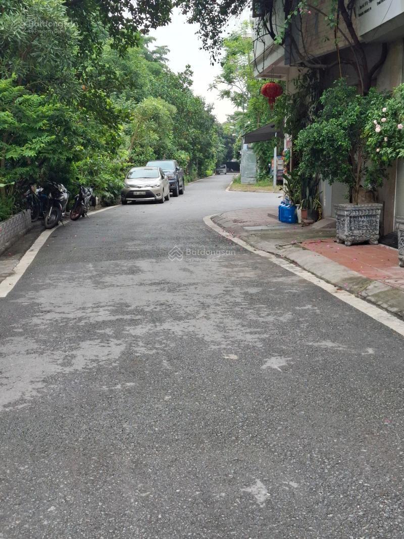 Nhà mặt phố Thạch Bàn, Long Biên 42m² giá 10.99 tỷ - Cơ hội vàng cho kinh doanh!