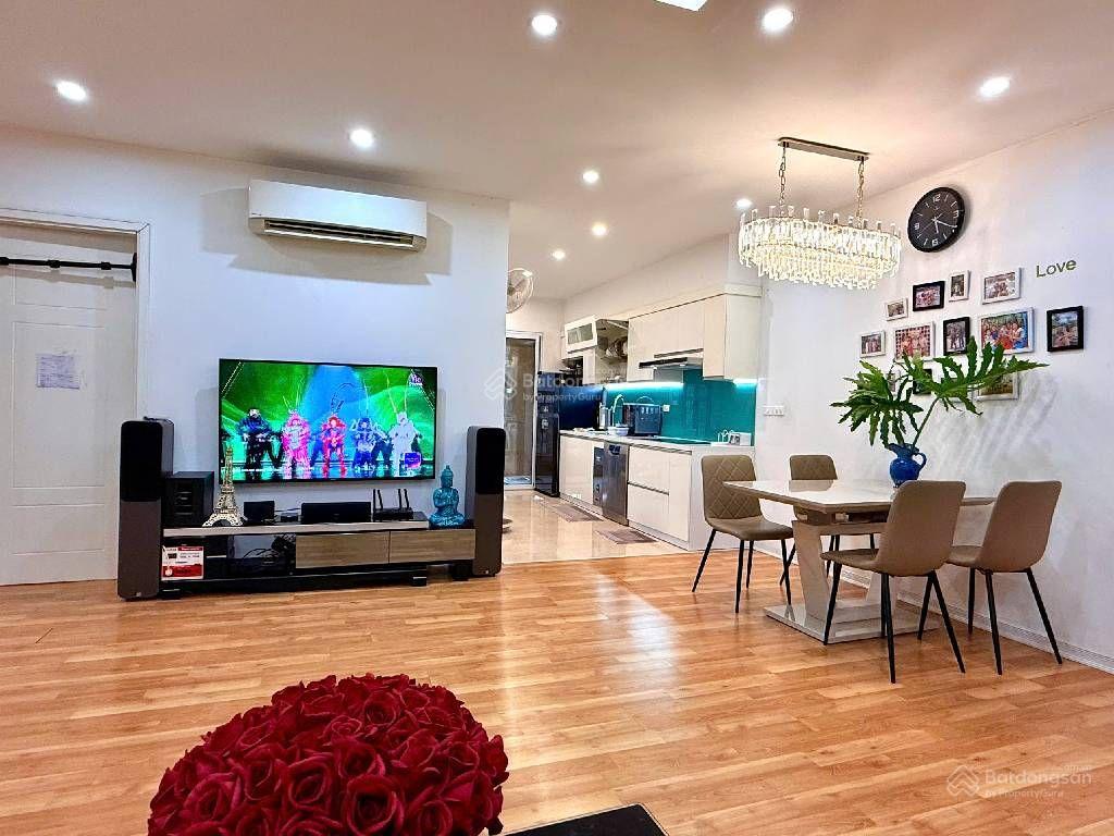 Biệt thự phố Bùi Xuân Phái, Mỹ Đình 2, 200m² giá 72 tỷ - Kinh doanh đỉnh cao!