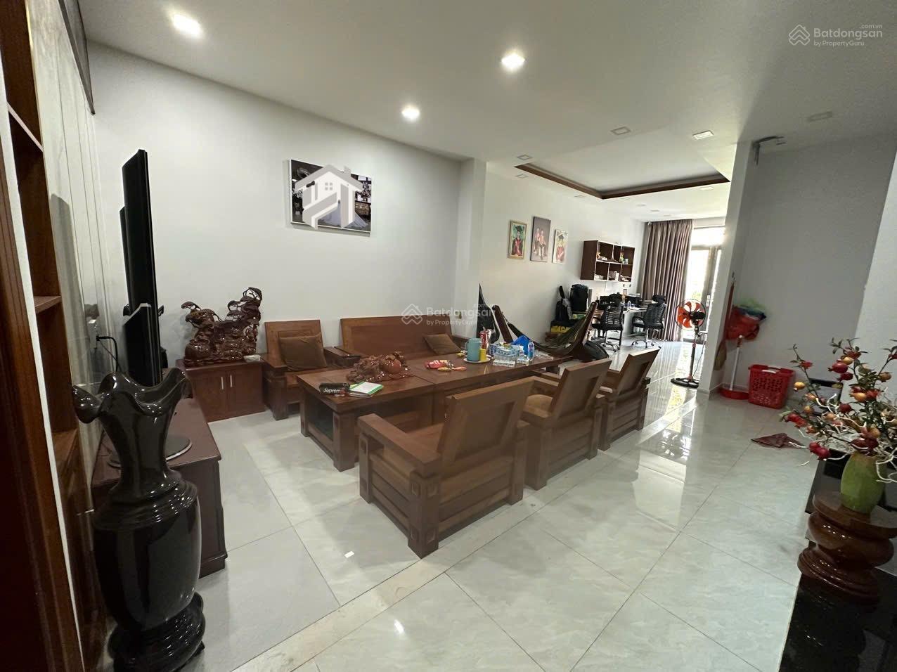 Đất mặt tiền KDC Bình Hưng 120m² giá chỉ 9.8 tỷ - Nhà 2 tầng tặng ngay!