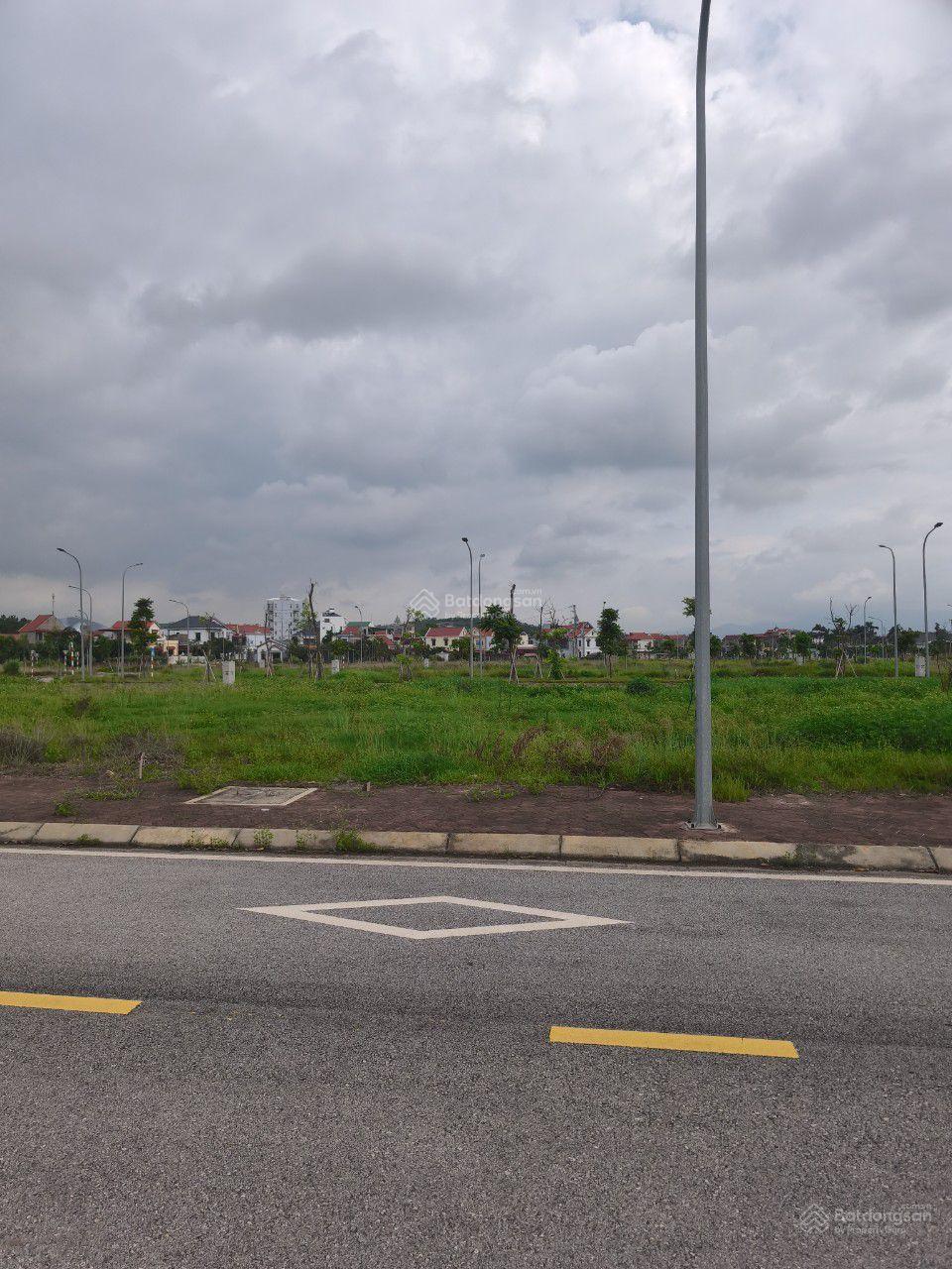 Đất nền Cộng Hòa Chí Linh 70m² giá chỉ 1,65 tỷ - Sổ hồng chính chủ, 2 mặt tiền