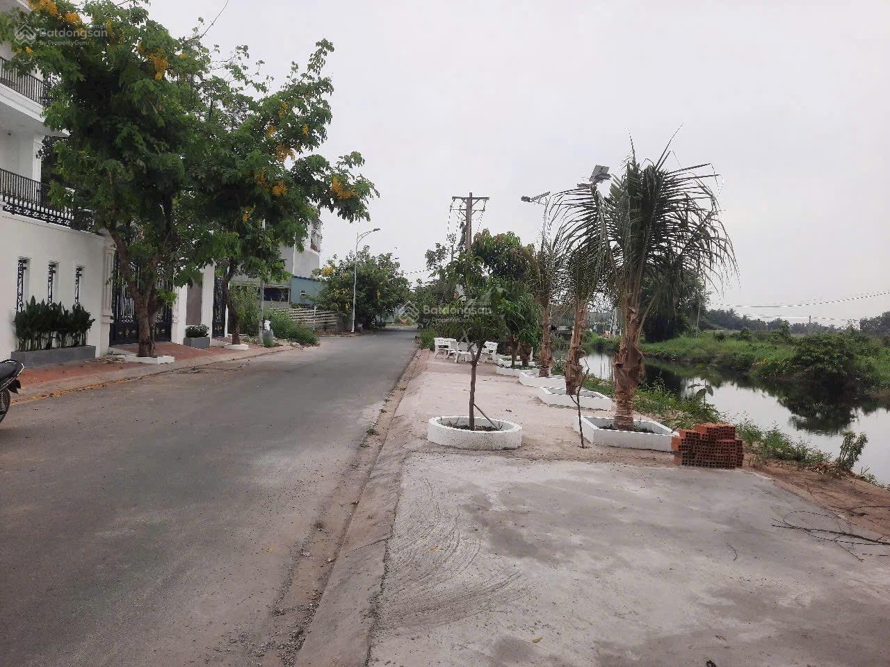 Đất thổ cư mặt sông Vĩnh Phú 1 138m² giá 5.75 tỷ - Cơ hội đầu tư tuyệt vời!