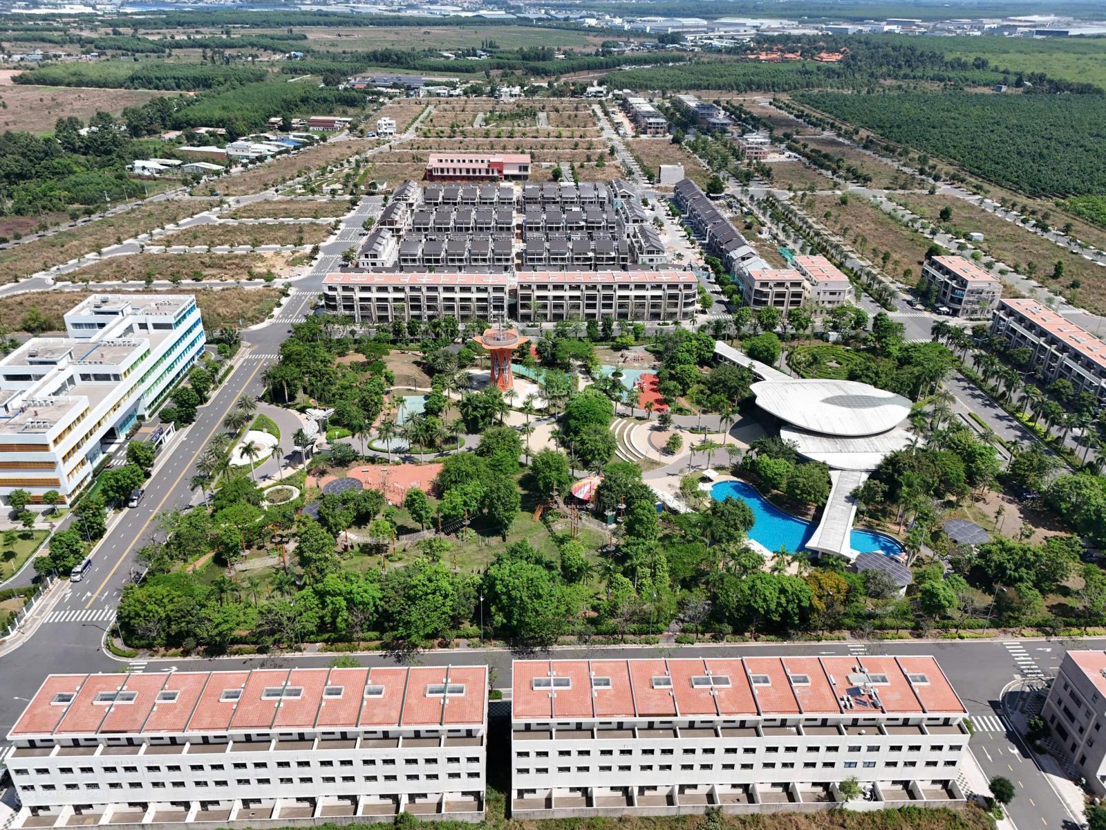 Đất nền Gem Sky World 100m² giá 1.9 tỷ - Sổ hồng riêng, xây dựng tự do!