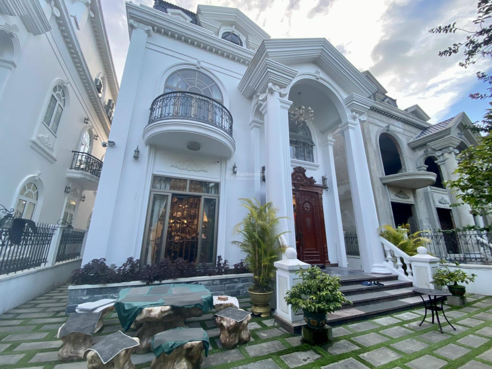 Bán biệt thự đơn lập full nội thất, KĐT Phú Mỹ An - Quận Huế - 316m² giá 17,5 tỷ - Vị trí vàng, tiện ích 5 sao!