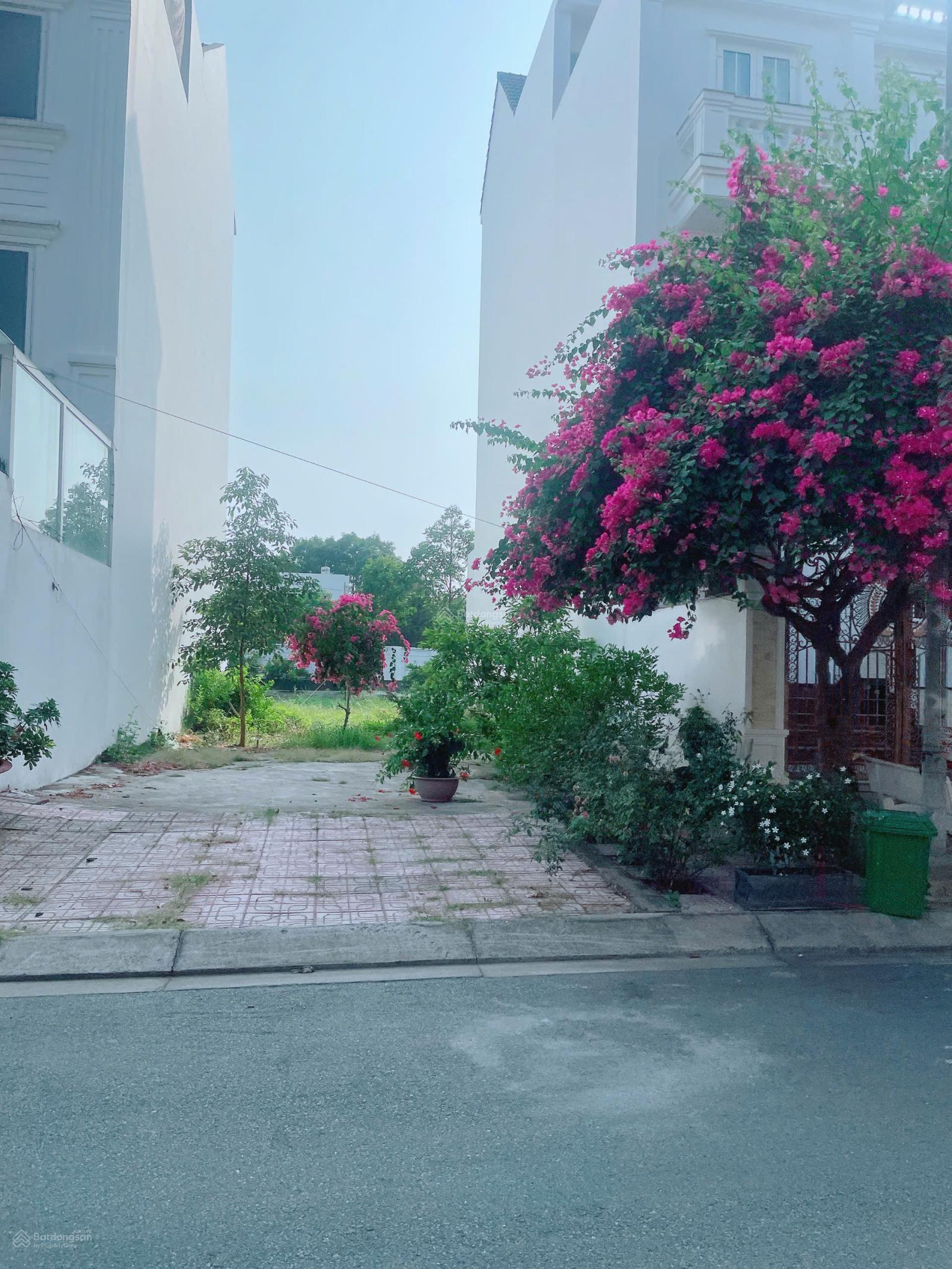 Bán gấp nền đất nhà phố 13B Conic Phong Phú 126m² - Giá chỉ 7,92 tỷ!