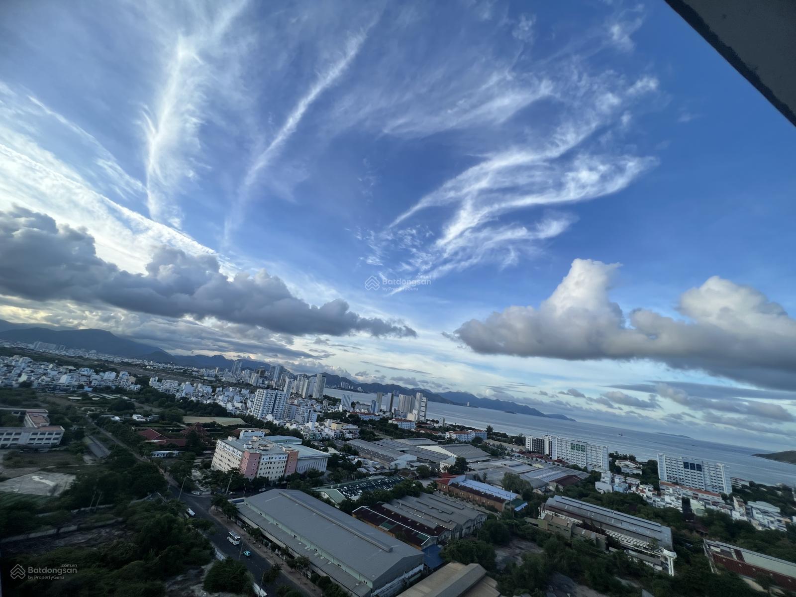 Căn hộ PH Nha Trang 65m² giá 1,6 tỷ - View biển tuyệt đẹp!