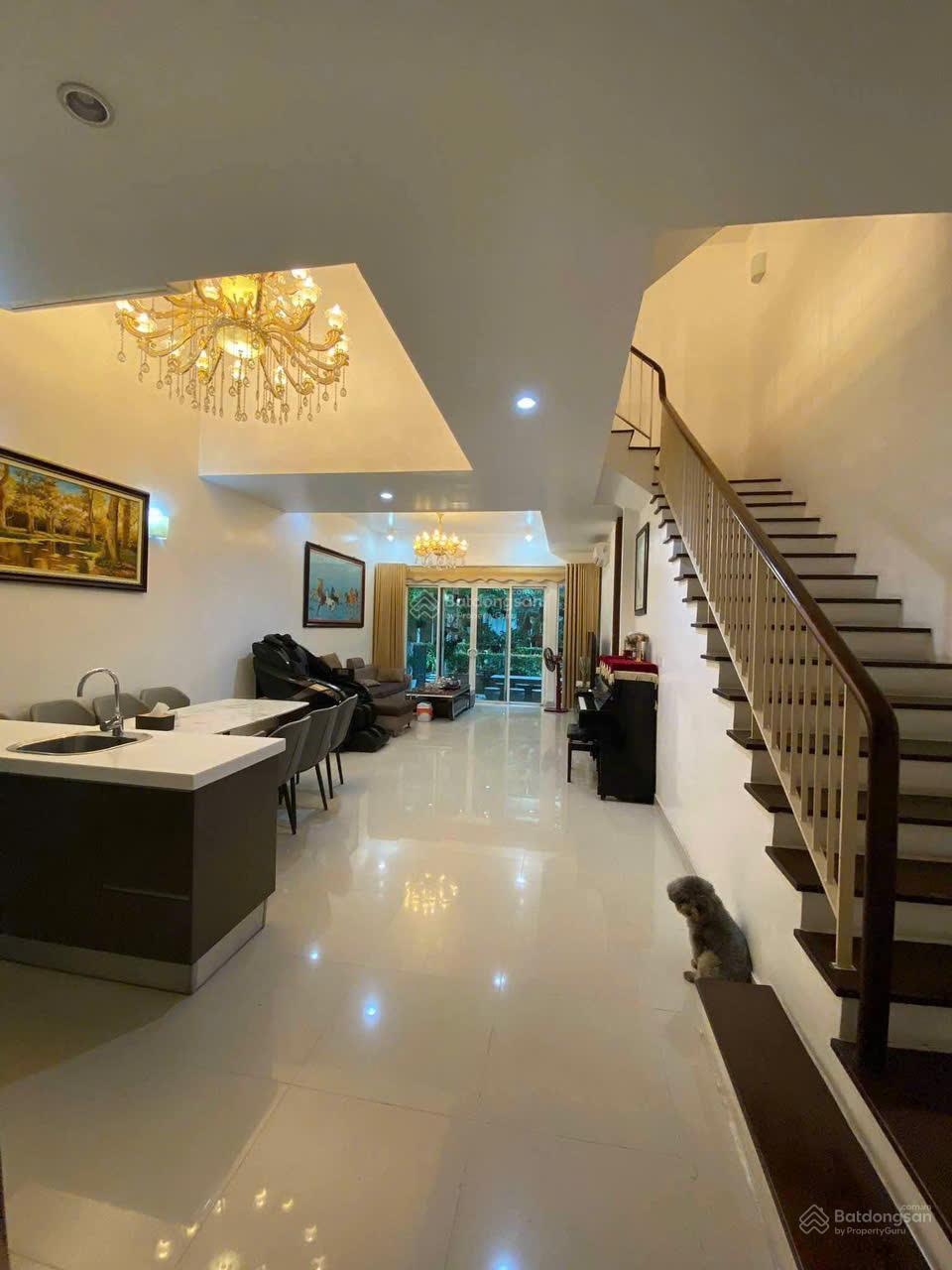 Bán liền kề 120m² Nadyne Garden - Park City, giá chỉ 30.5 tỷ - Không thể bỏ lỡ!