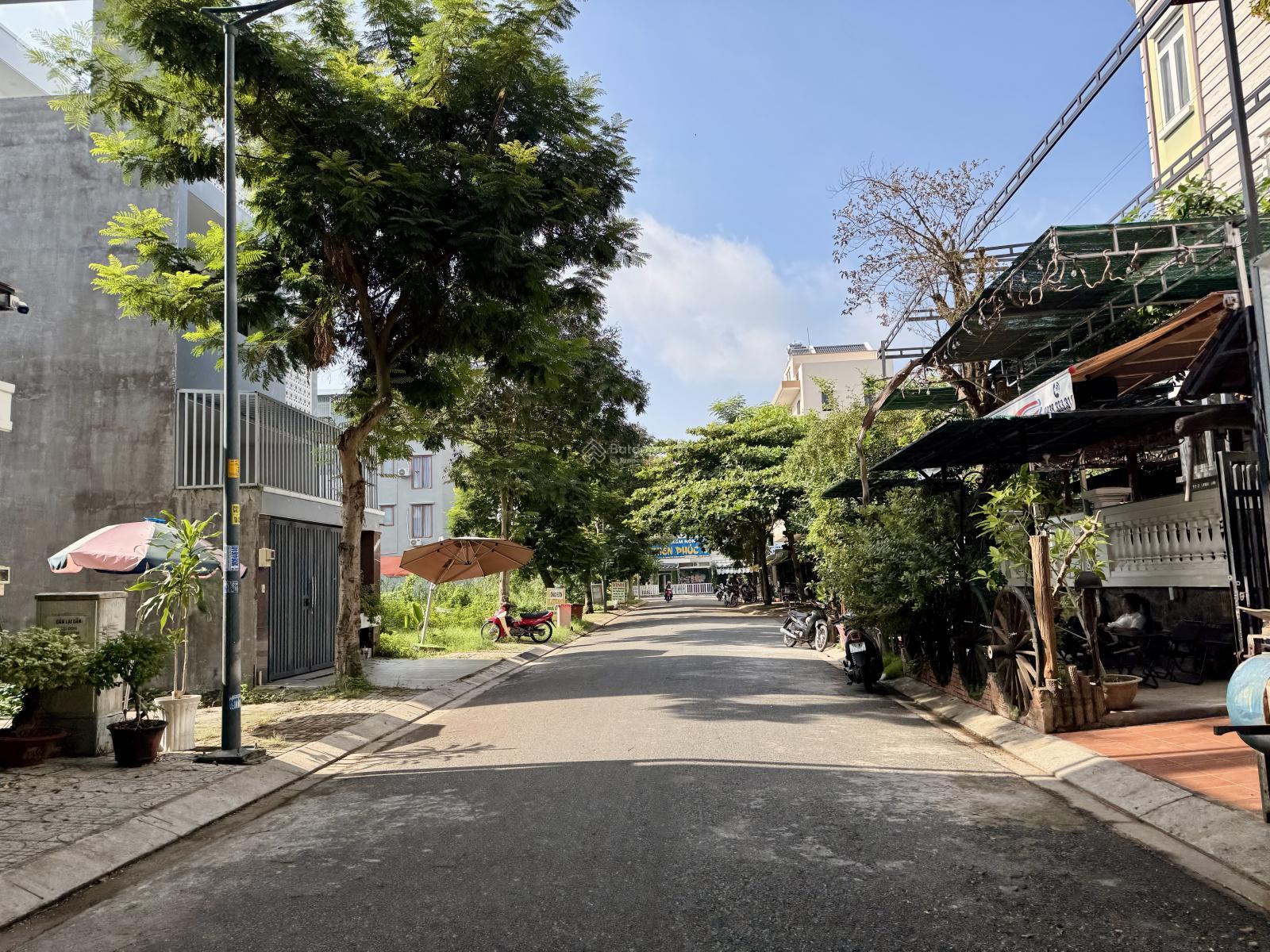 Bán nhanh lô đất 100m² - 5,5 tỷ - Sổ đỏ - Đối diện chung cư Lovera Vista