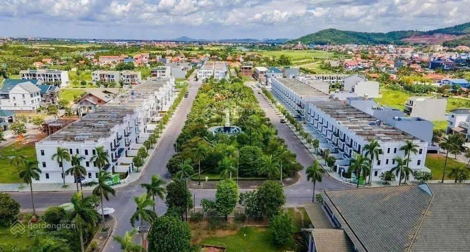 Đất liền kề Quang Minh Thủy Nguyên 90m² giá 4.6 tỷ - Vị trí trung tâm sầm uất!