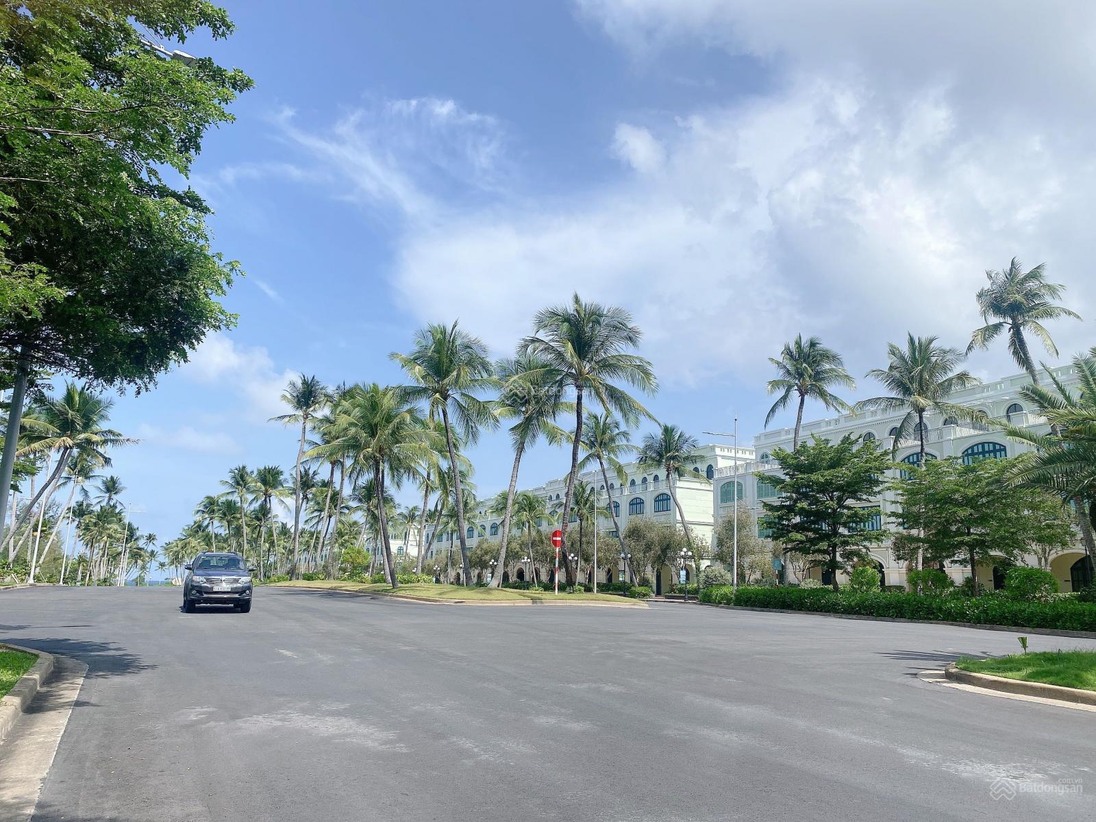 Shophouse Waterfront Luxury Phú Quốc 159.5m² giá 21.95 tỷ - Vị trí đắc địa, tiềm năng sinh lời cao!