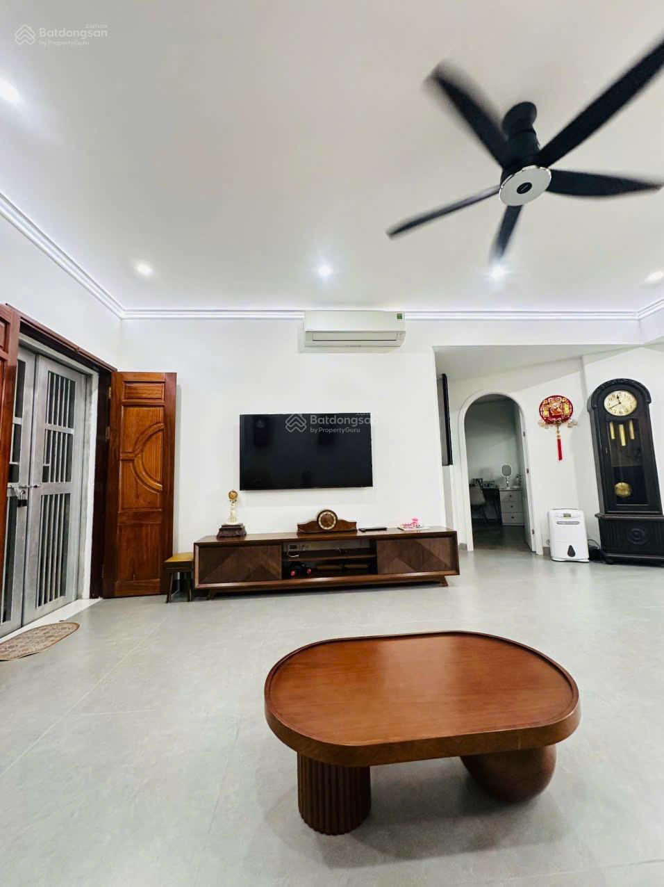 Căn hộ VP3 Linh Đàm 120m² giá 8.28 tỷ - Không gian sống lý tưởng ngay giữa lòng Hà Nội!